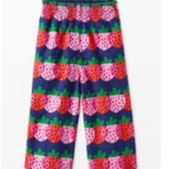 🍓🍓Hanna Andersson Strawberry Linen Set 🍓🍓 - Picture 2 of 5